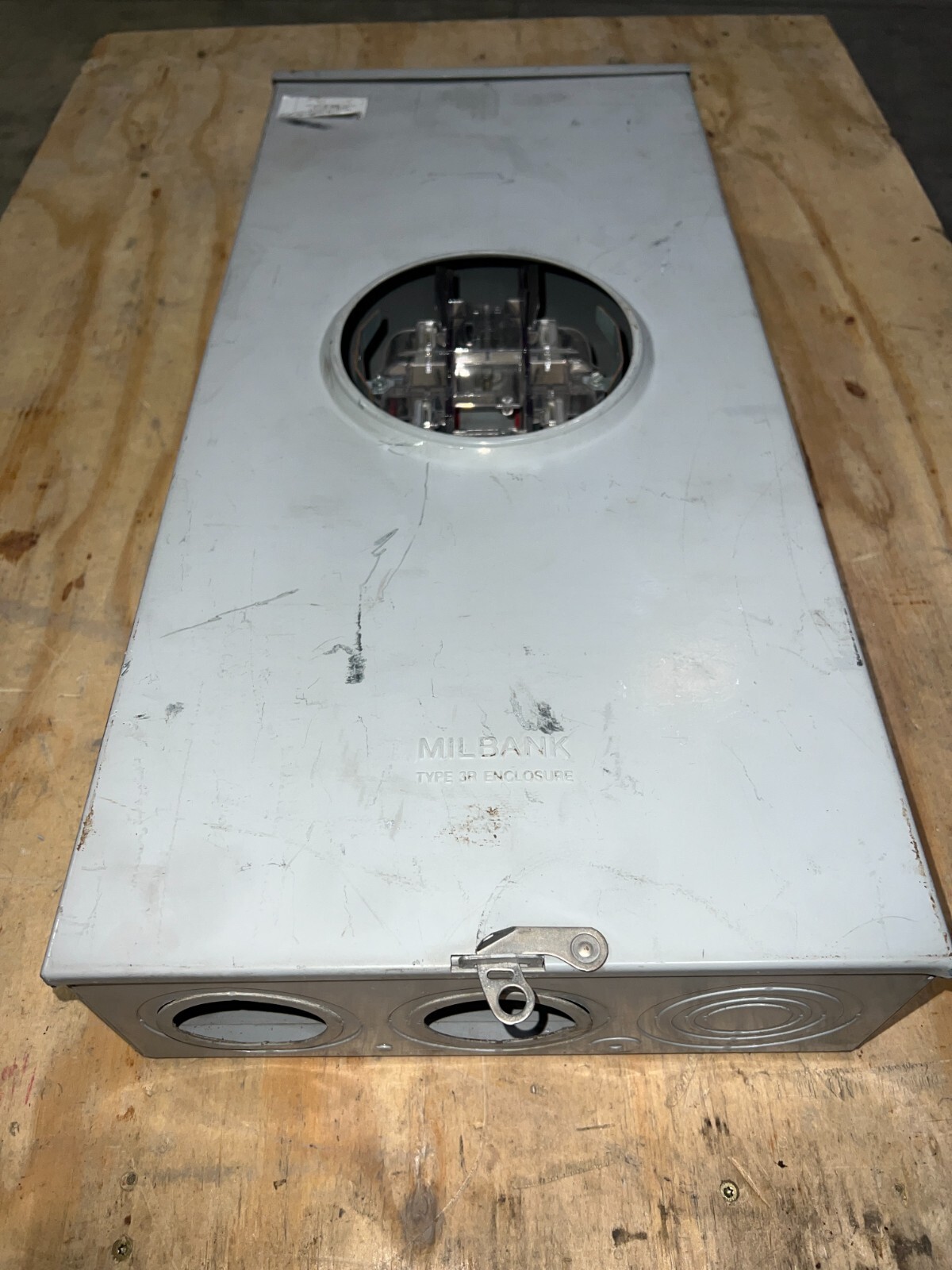 Milbank U-9865 200 Amp 240v 1 Phase 3 wire 4 Jaw Meter Socket Lever Bypass 3R