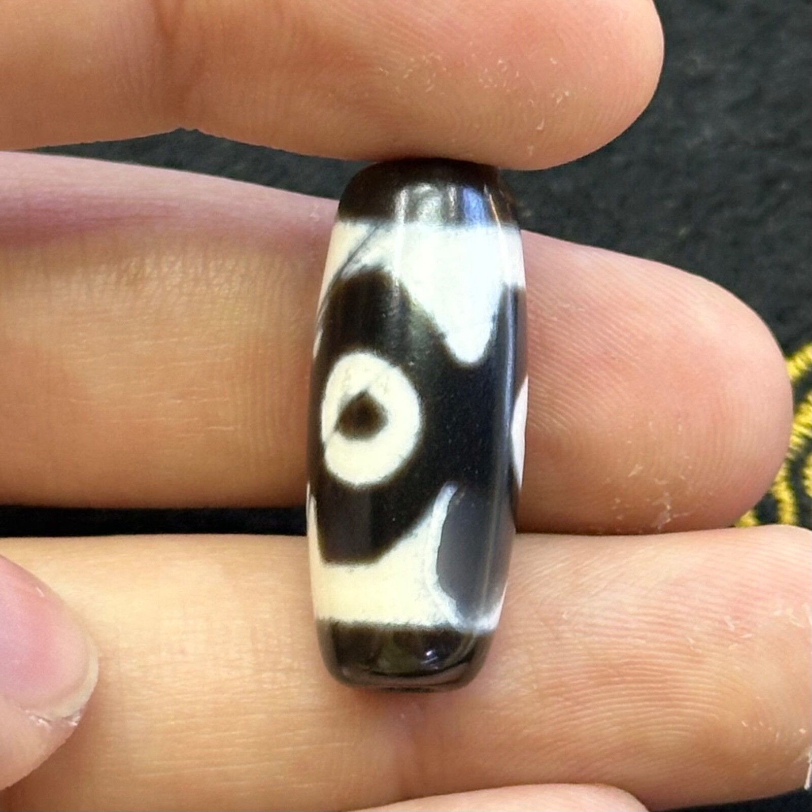 Lovely Tibetan Himalayan agate eye Dzi bead
