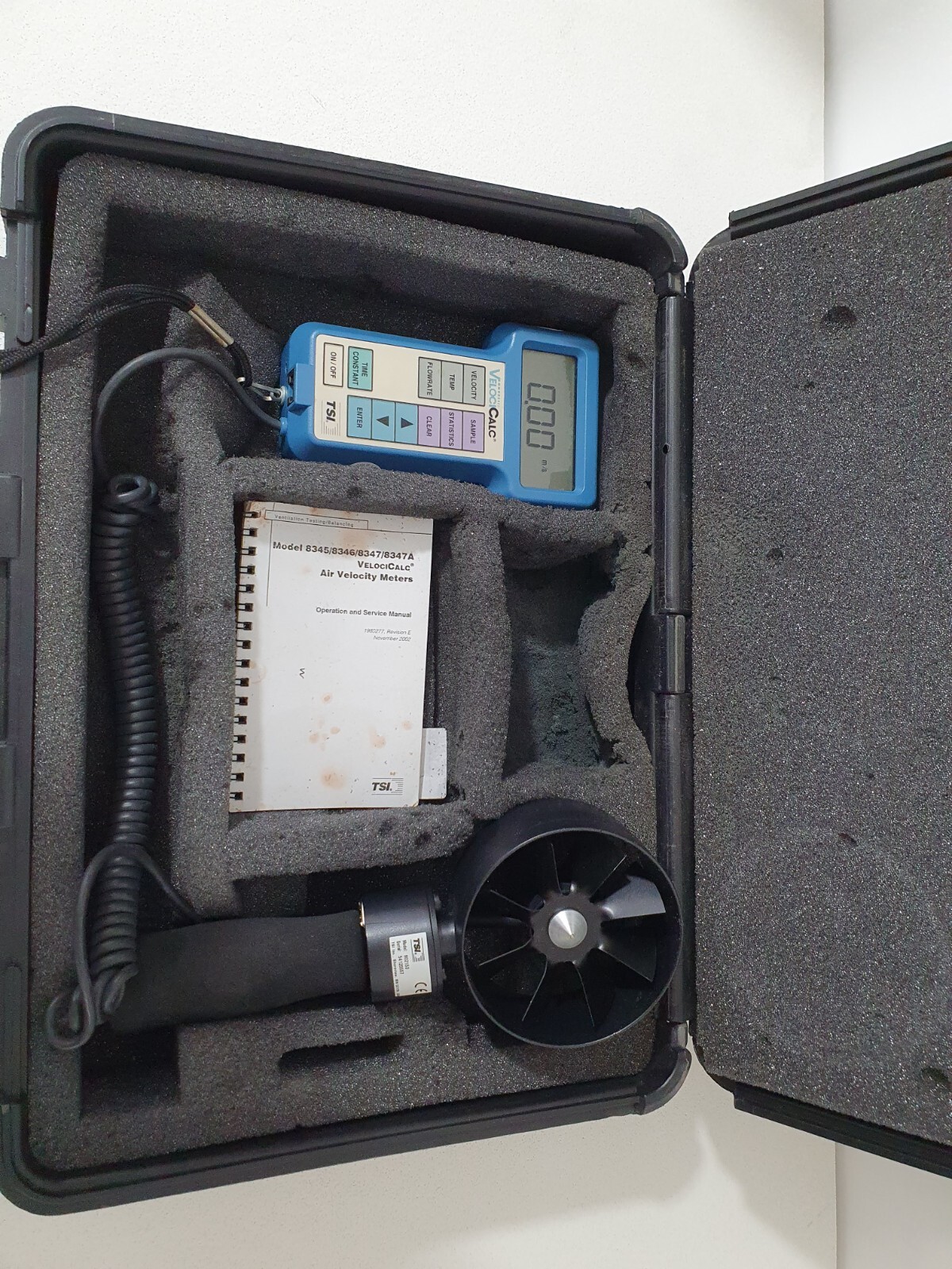 TSI model 8322 VelociCALC Plus Rotating Vane Anemometer w/ Large Vane Head