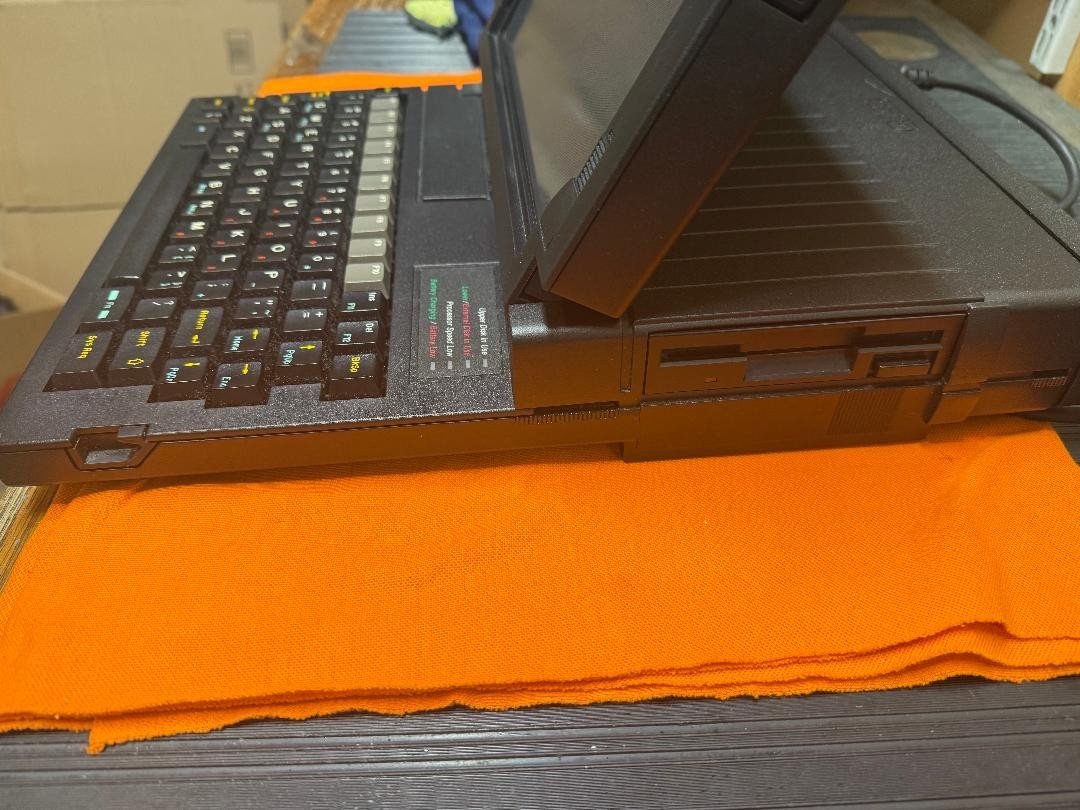 Vintage Grid Systems Gridcase 1520 286 Laptop Computer Fully Working • Floppy