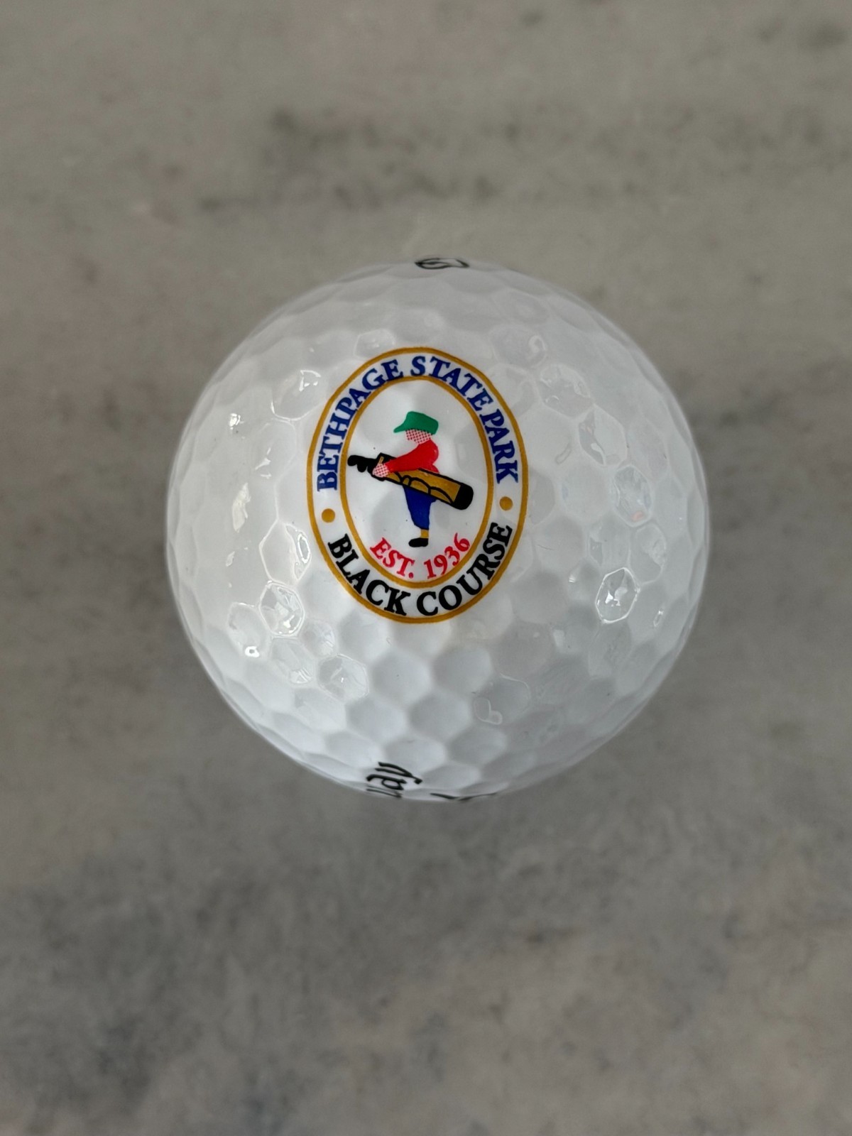 BETHPAGE BLACK GOLF COURSE NEW YORK: MINT PREMIUM COLLECTIBLE LOGO GOLF BALL