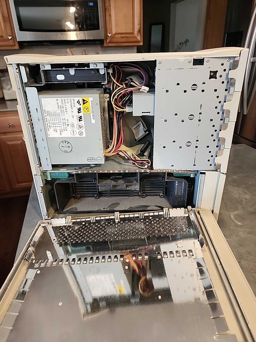 Vintage Apple Power Macintosh G3 PowerPC M4405 Tower Desktop Computer