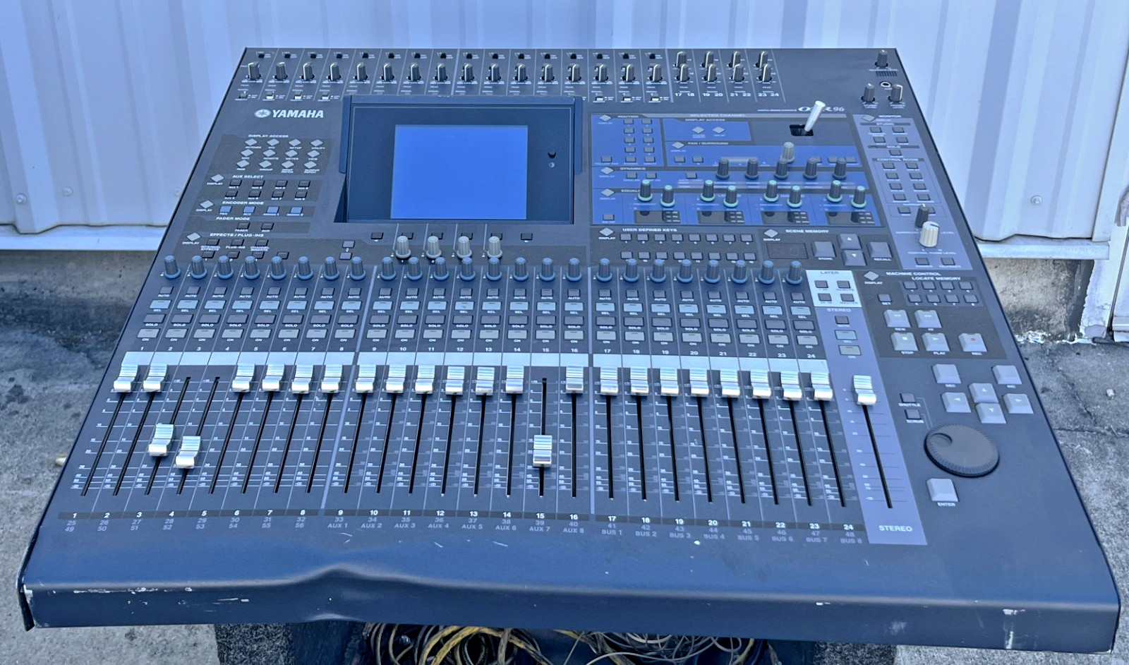 Yamaha 02R96 Professional Tabletop Digital Mixing Console 120V 60Hz Power Tested