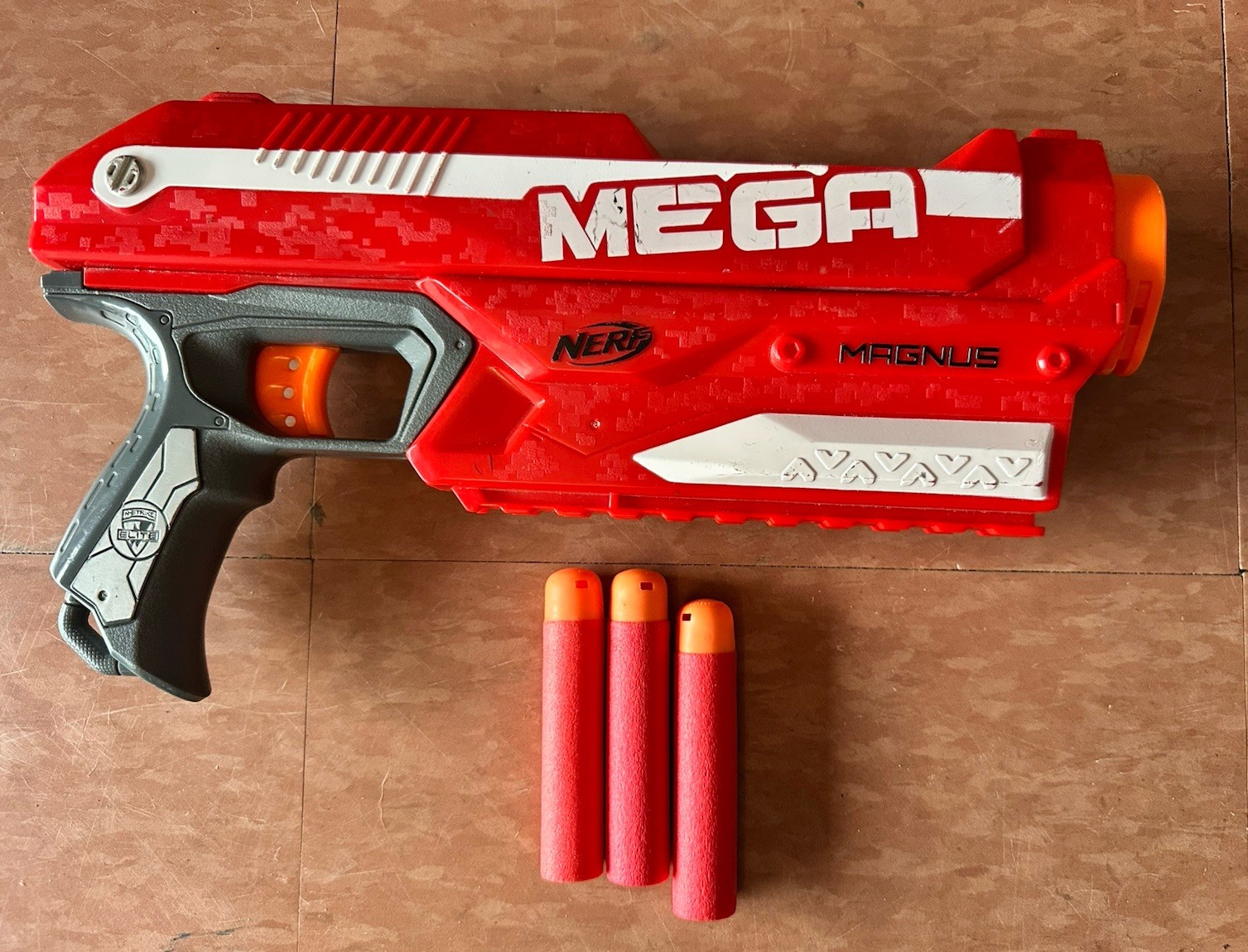 Nerf Mega Magnus With 3 Mega Darts