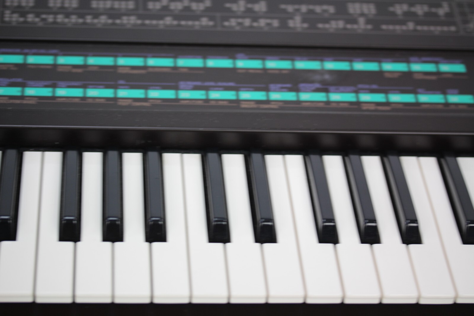 Yamaha DX7 Programmable Algorithm Synthesizer 1983 - 1987 - Black SHOP TESTED