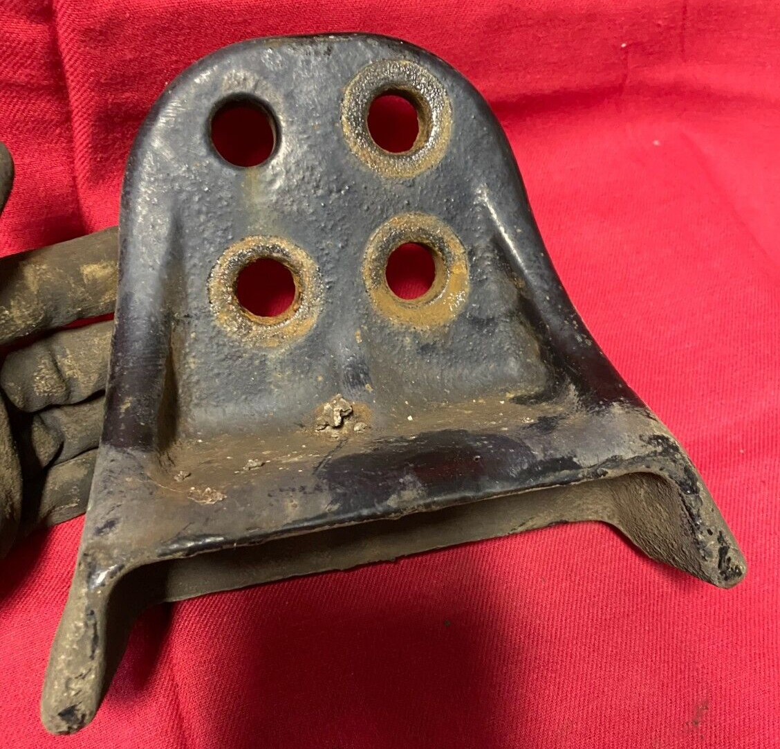 FREIGHTLINER AXLE STOP, MOUNT, BRACKET 16-15617-000