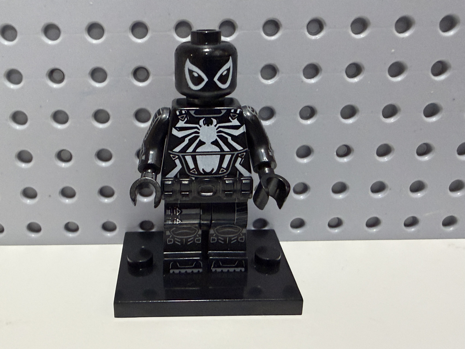 LEGO Marvel Agent Venom Spider-Man Custom Minifigure New