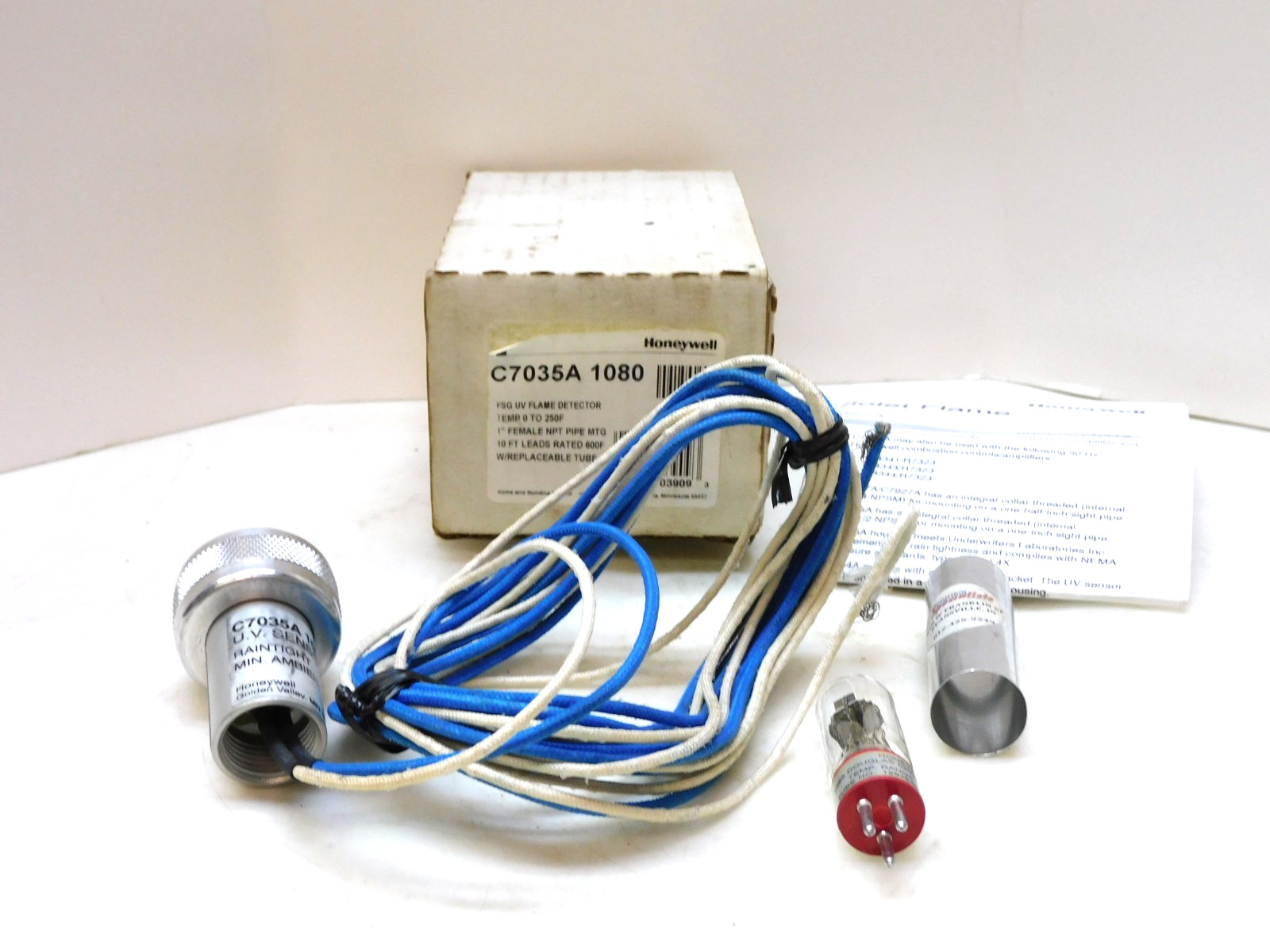 Honeywell C7035A 1080 Ultraviolet Flame Detector Sensor