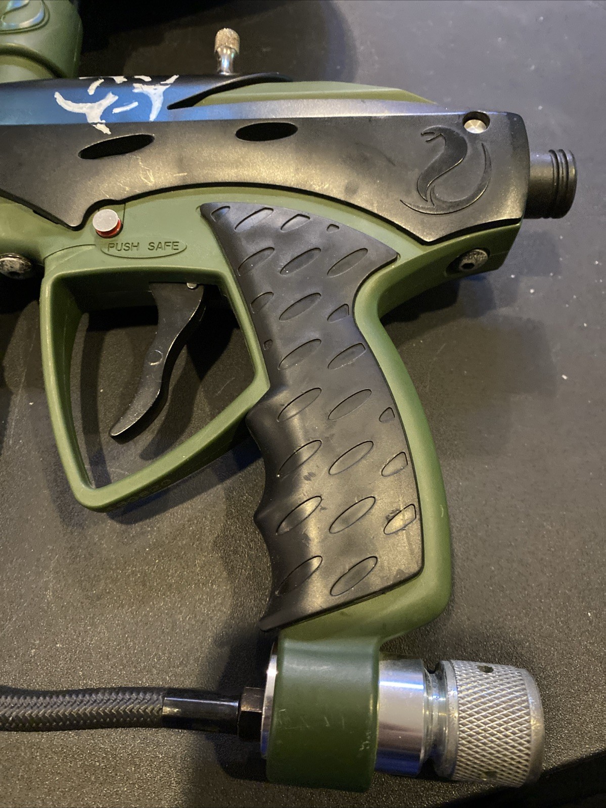 Viewloader VL 200 Green Paintball Gun With Ball Hopper. Untested