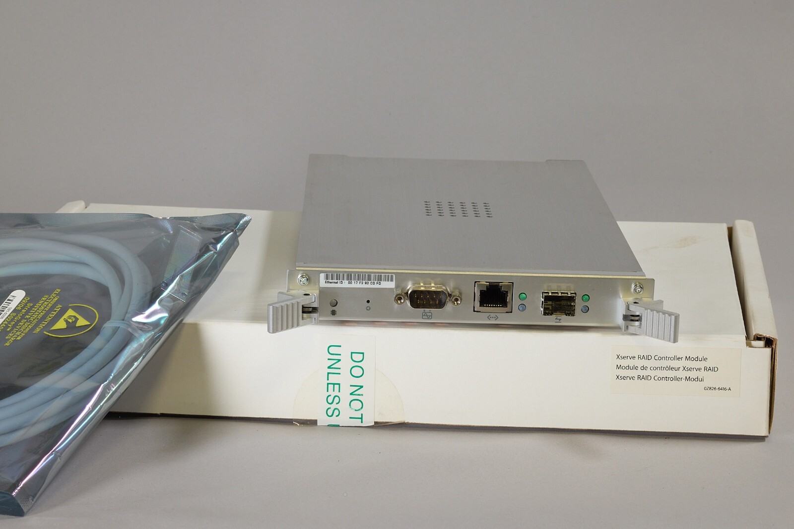 Apple X-Raid Kit includes,Power supply,Drive Module,Cooling Unit,RaidContlr