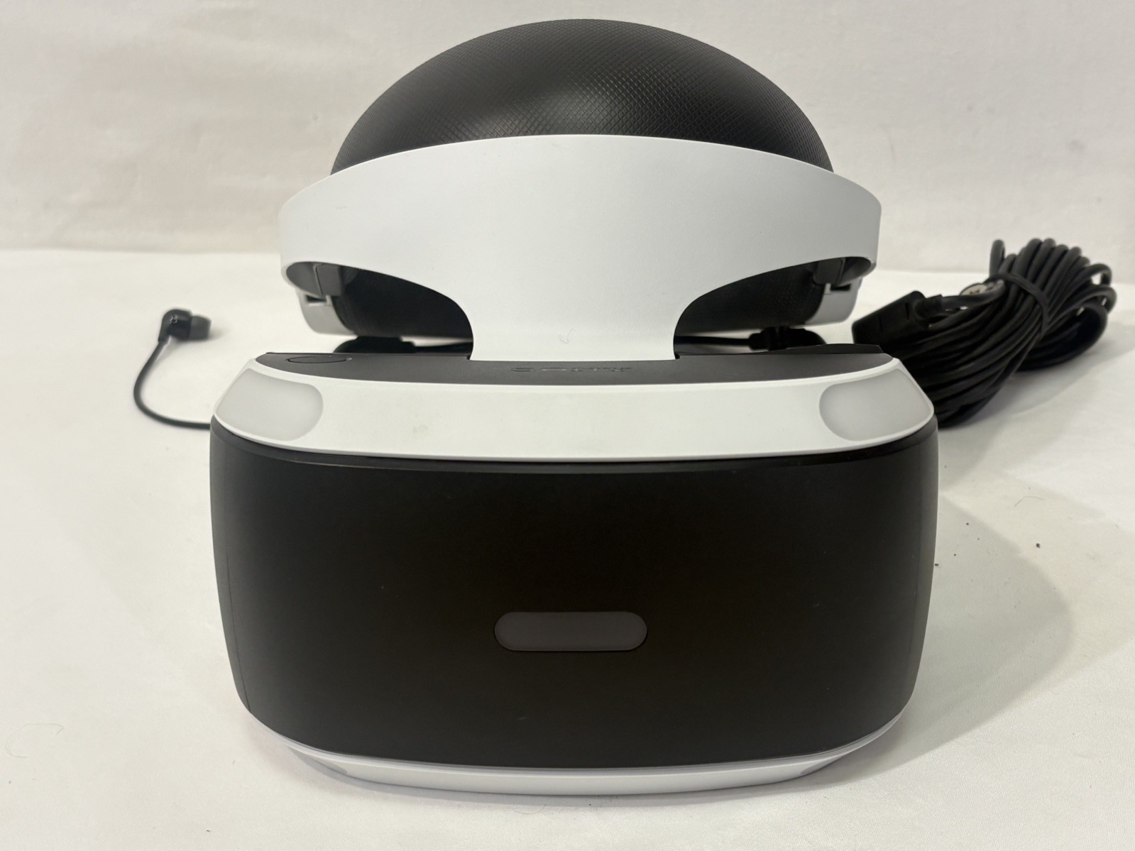 Sony PlayStation VR (PSVR) Starter Bundle - Headset, 2x Move Controllers, Camera