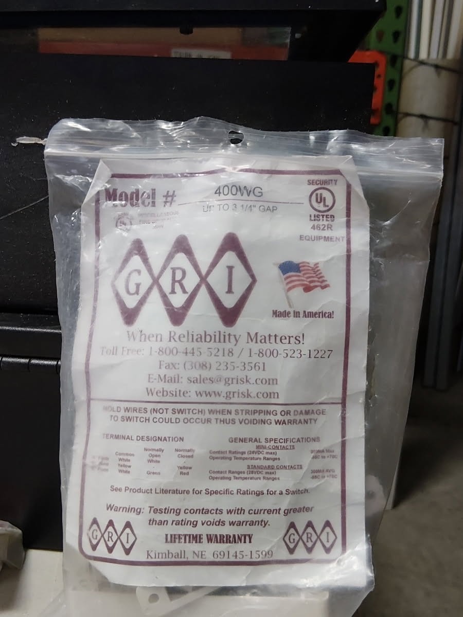 GRI 400WG 400 Series Industrial Surface Mount Switch (Open Bag)