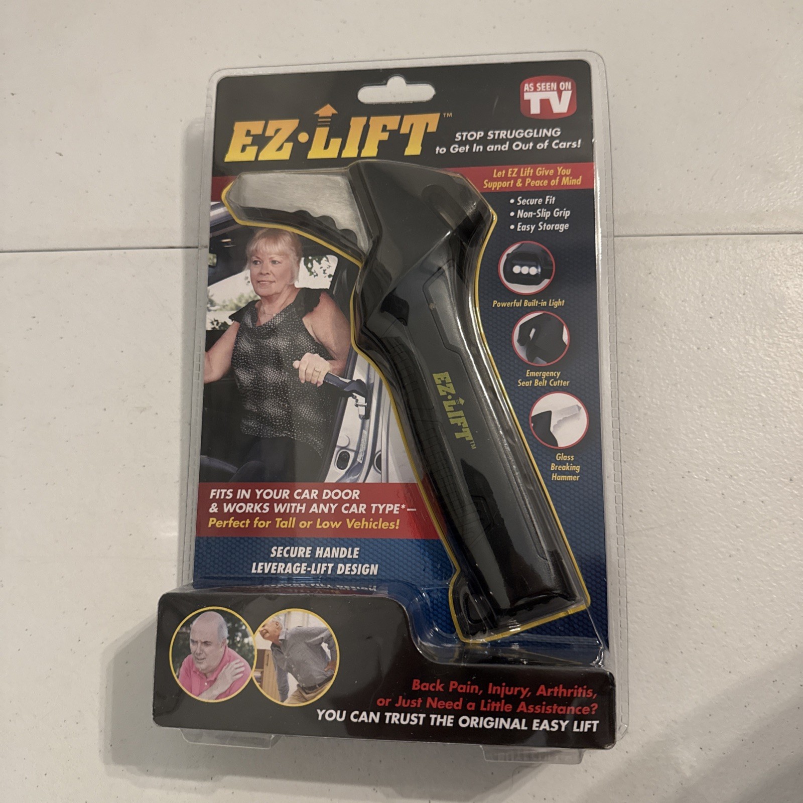 NIP CAR HANDLE EZ LIFT PORTABLE FLASHLIGHT GLASS BREAKER BELT CUTTER MOBILITY