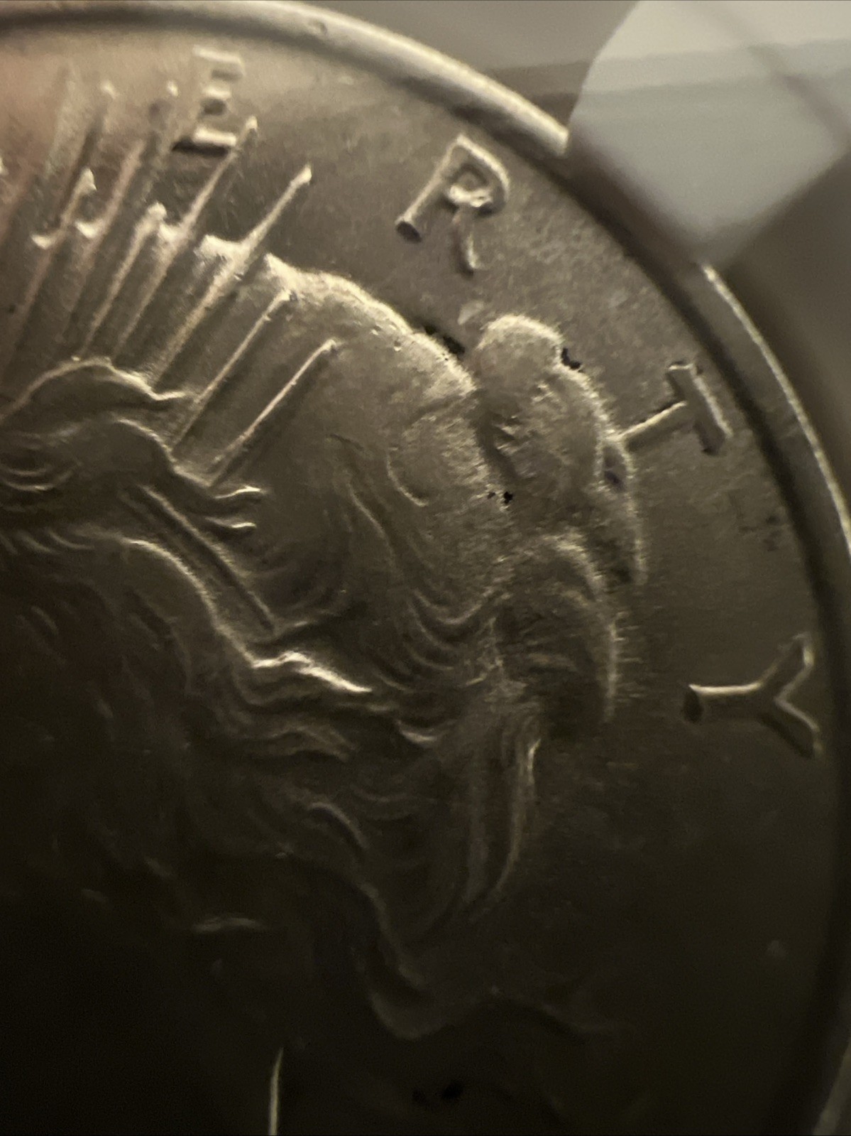 1922-P PEACE SILVER DOLLAR