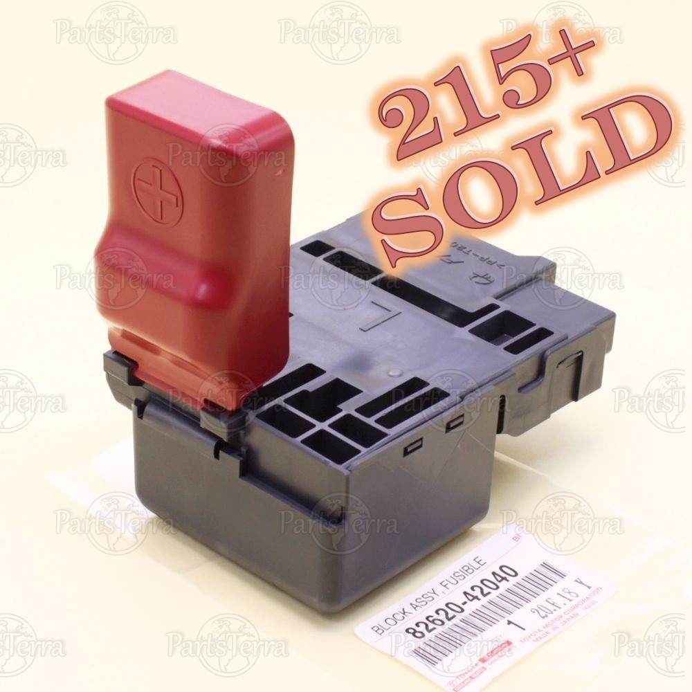 82620-42040 New OEM Genuine Toyota RAV4 2001 - 2005 Fusible Link Block Assembly