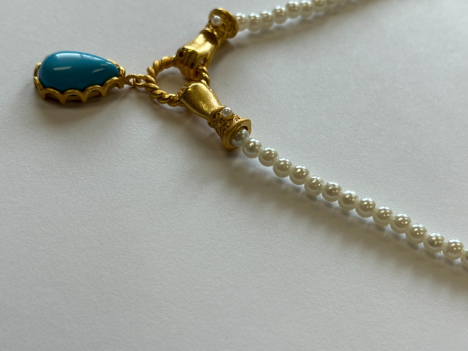Hand Hold Loop Barbie Style Necklace
