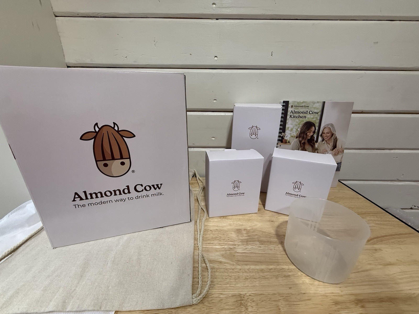Almond Cow Plant-Based Milk Maker Complete Set w/ Box – Excellent Condition