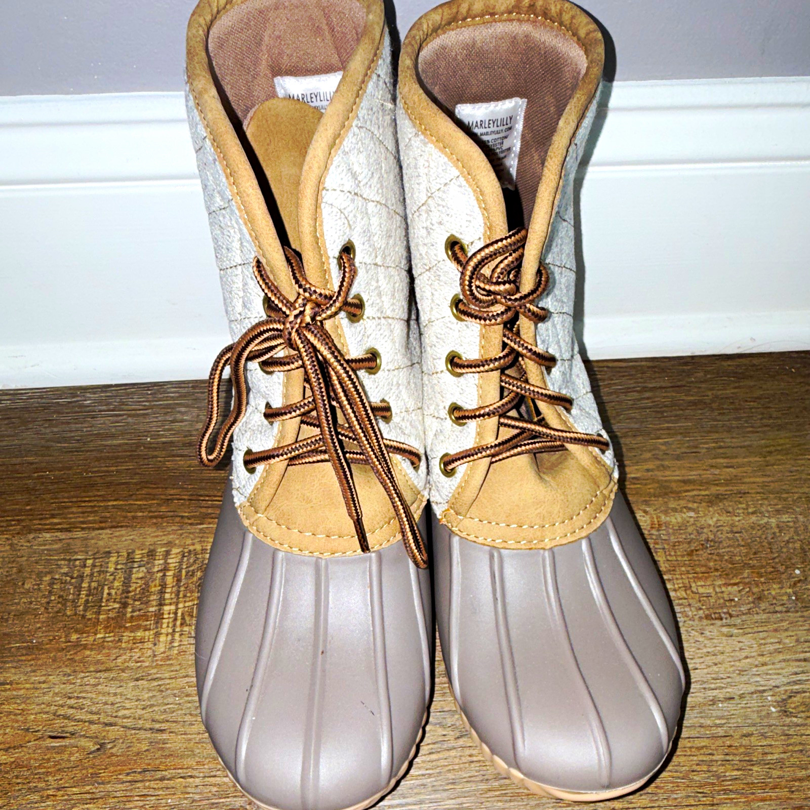 Marley Lilly Gray/Beige Leather Duck Boots Ankle Lace Up Logo Round Toe 8