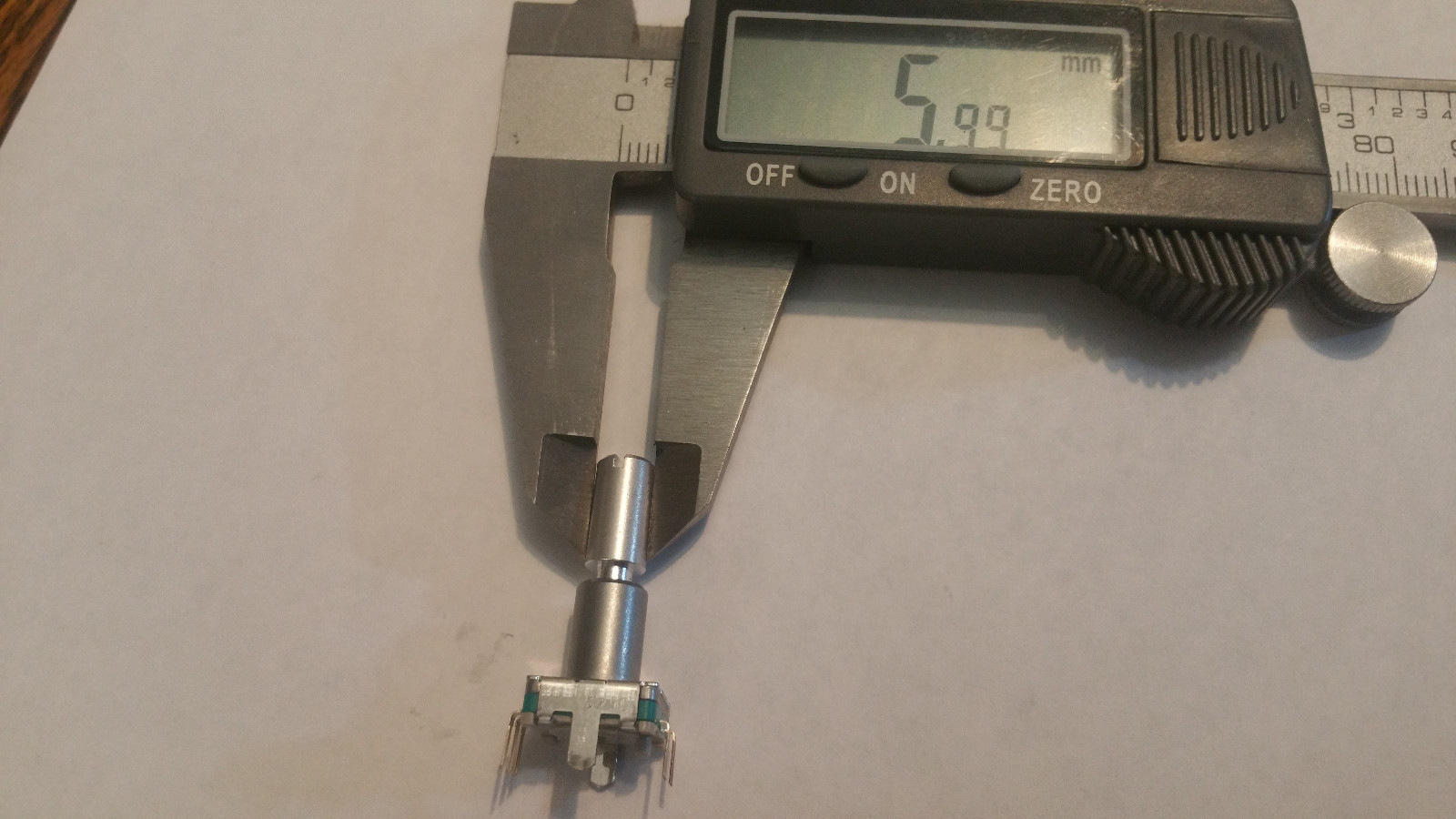 Alps Rotary Encoder w/ Momentary Switch - 30 Detents / 360 Degrees - PC Board