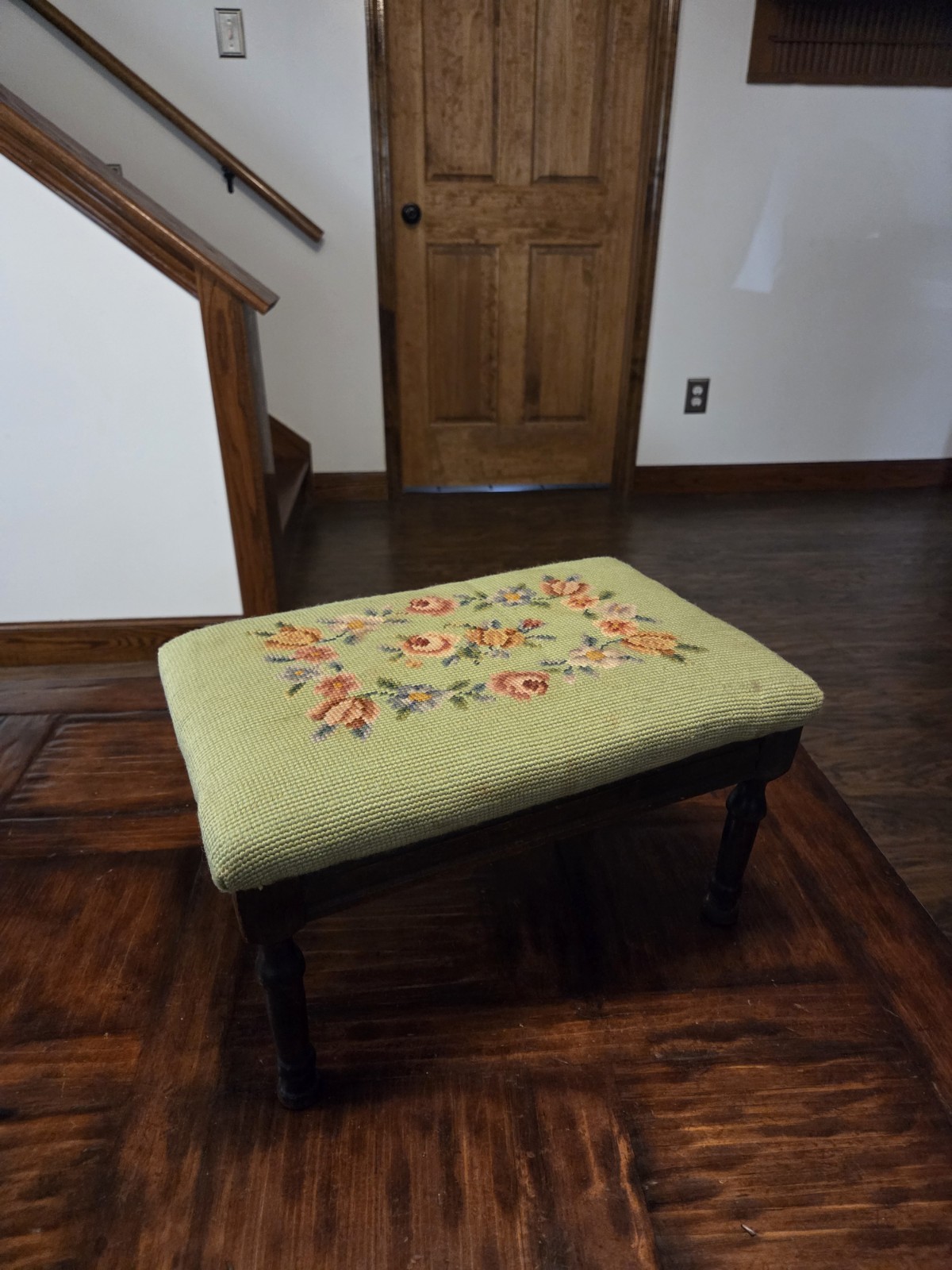 Vintage Floral Needlepoint Footstool Wood Rectangular  Green *BEAUTIFUL*