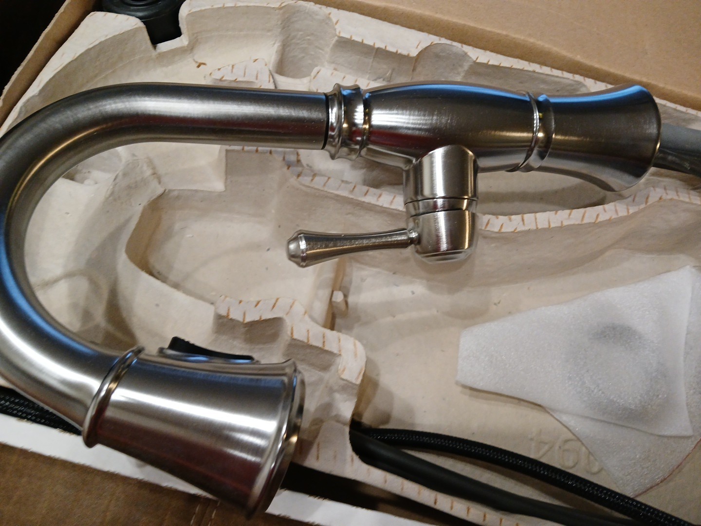 DELTA Bar/Prep Faucet Pull-Down artic stailnless 9997-AR-DST Chrome Pullout