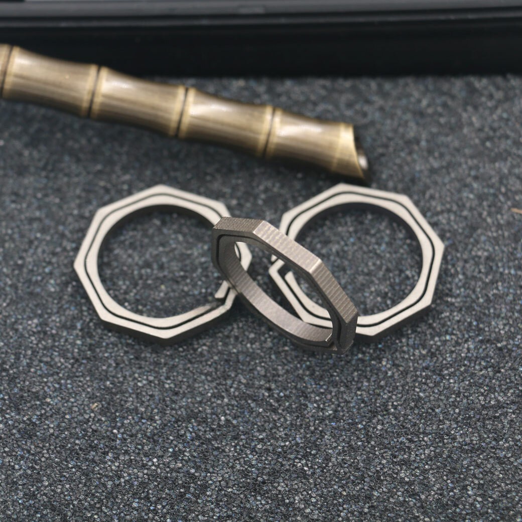 3PCS TC4 Titanium Outdoor Octagon Key Ring Keychain Lightweight Hanging Buckle