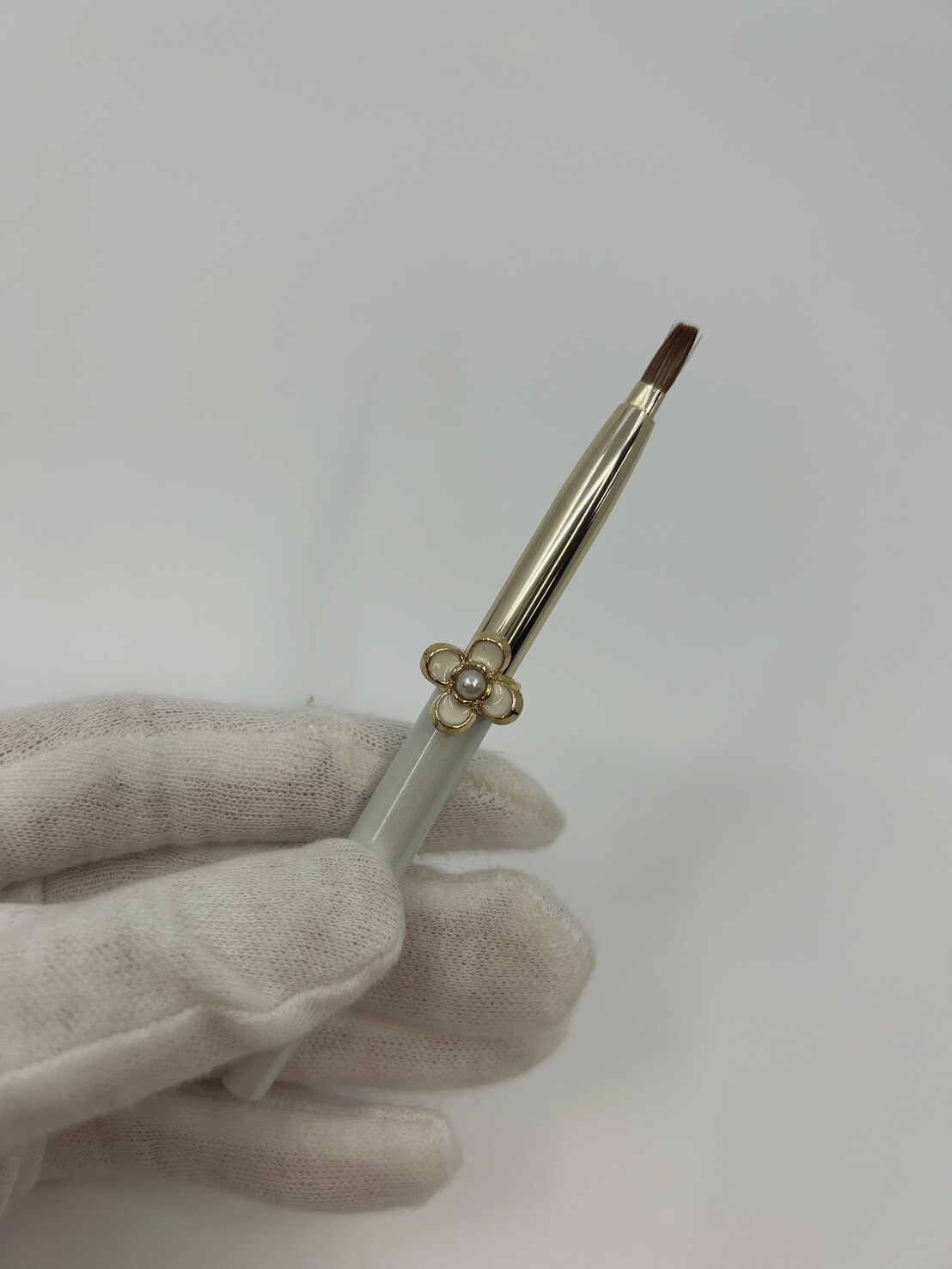 Mikimoto Pearl Makeup Lip Brush
