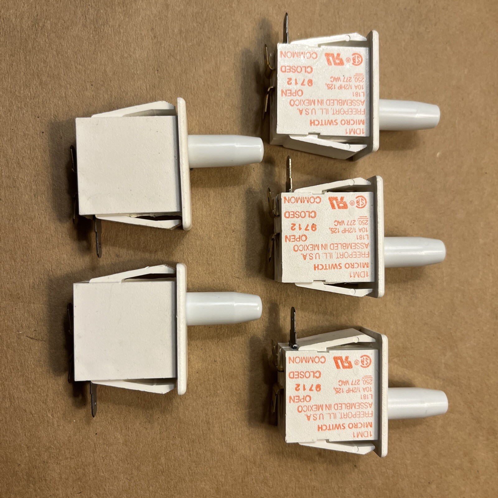 (LOT OF FIVE) Micro Switch 1DM1  L181 10A 1/2HP 125, 250, 277 VAC