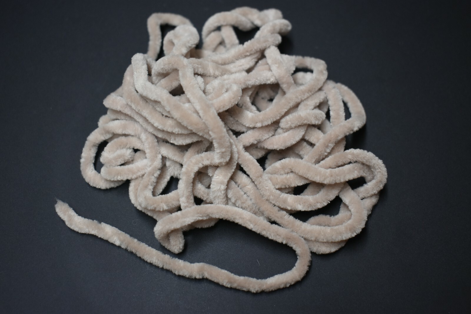 5 Yards 1/4"  LIGHT CAMEL  Round Chenille for Fly Tying