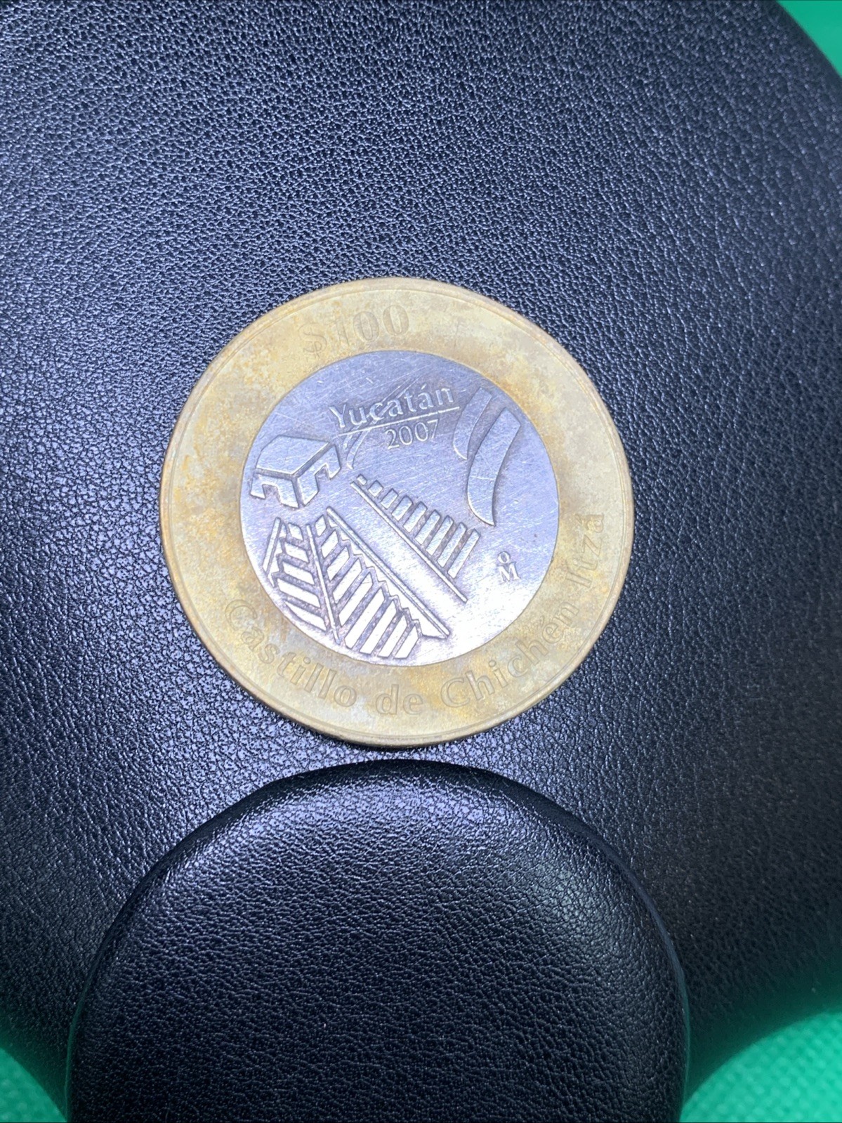 2007 Mexico Type 2 100 Pesos Chichen Itza Yucatan Commemorative Coin