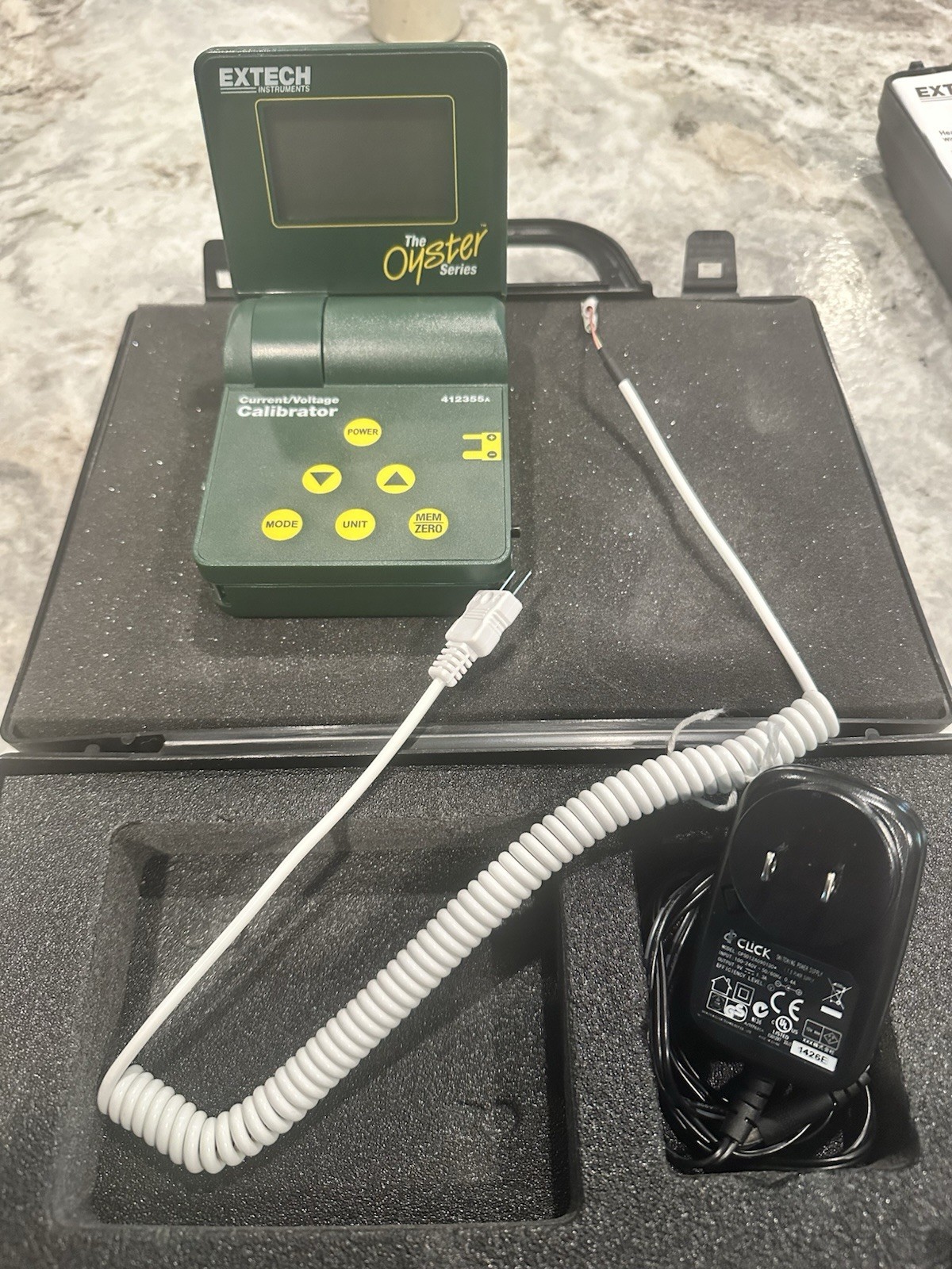 Extech Instruments Oyster Series Current/Voltage Calibrator 412355A w/ Case