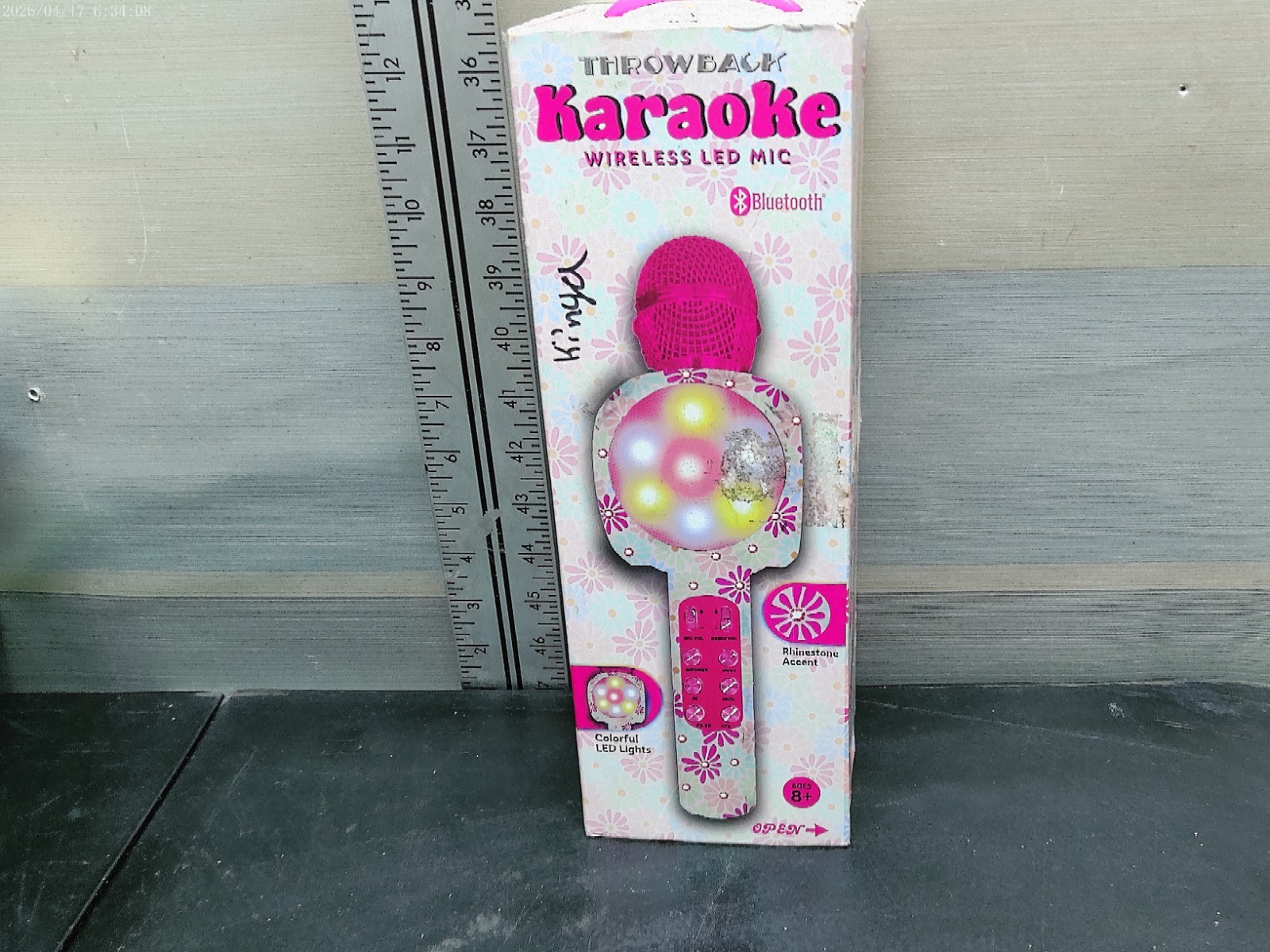 Pink Karaoke Microphone Wireless And Bluetooth With LED Lightning