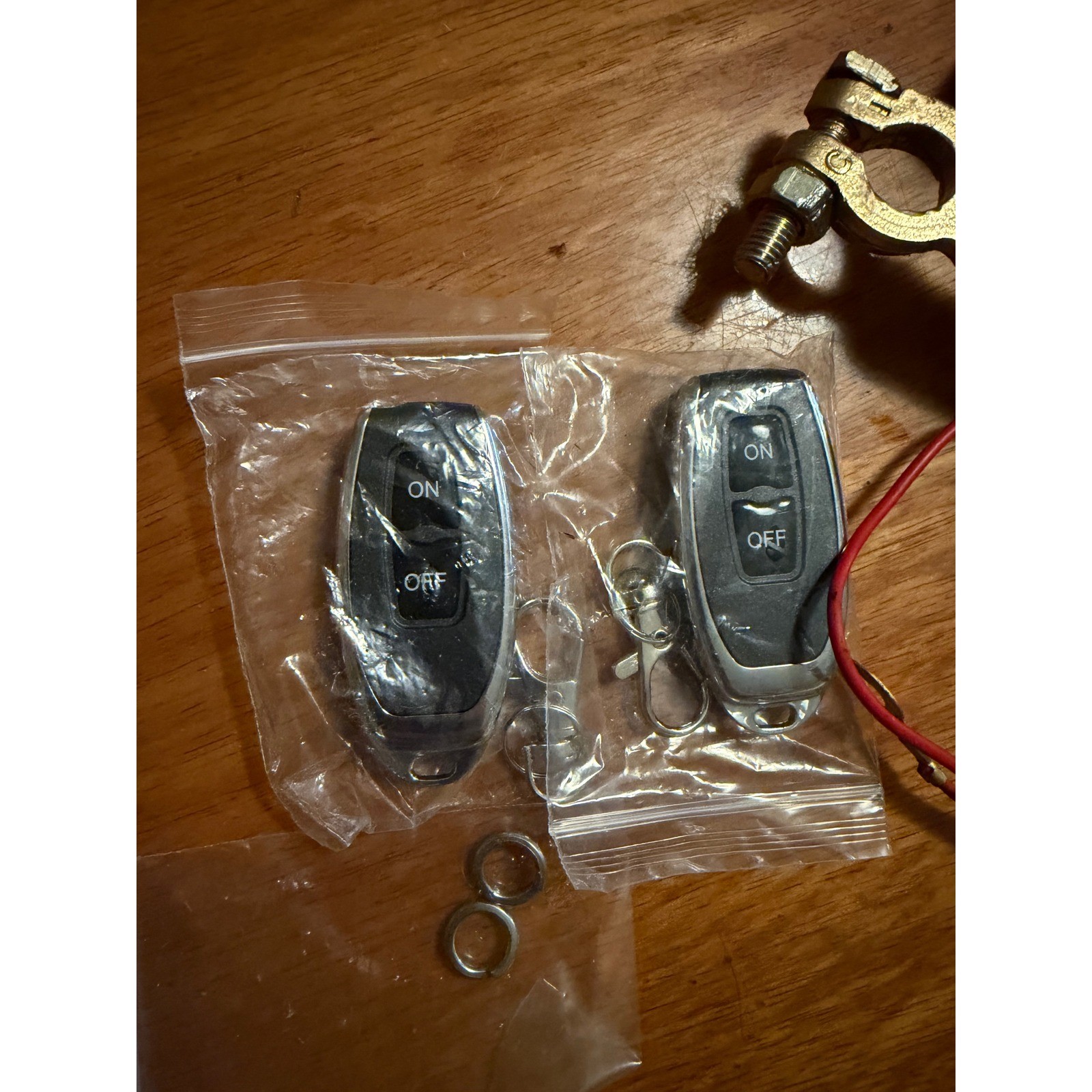 SnapFixMate 240A Remote ControlBattery Disconnect Switch 12V 24V Wireless 2 Fobs