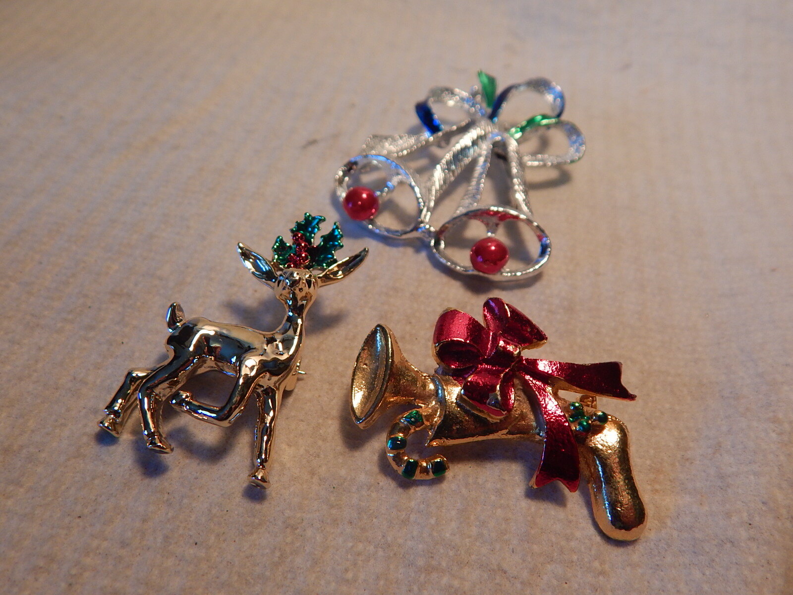 VTG 1960S THREE GERRYS CHRISTMAS PINS BROOCH GOLD SILVER TONE GOOD CONDITION