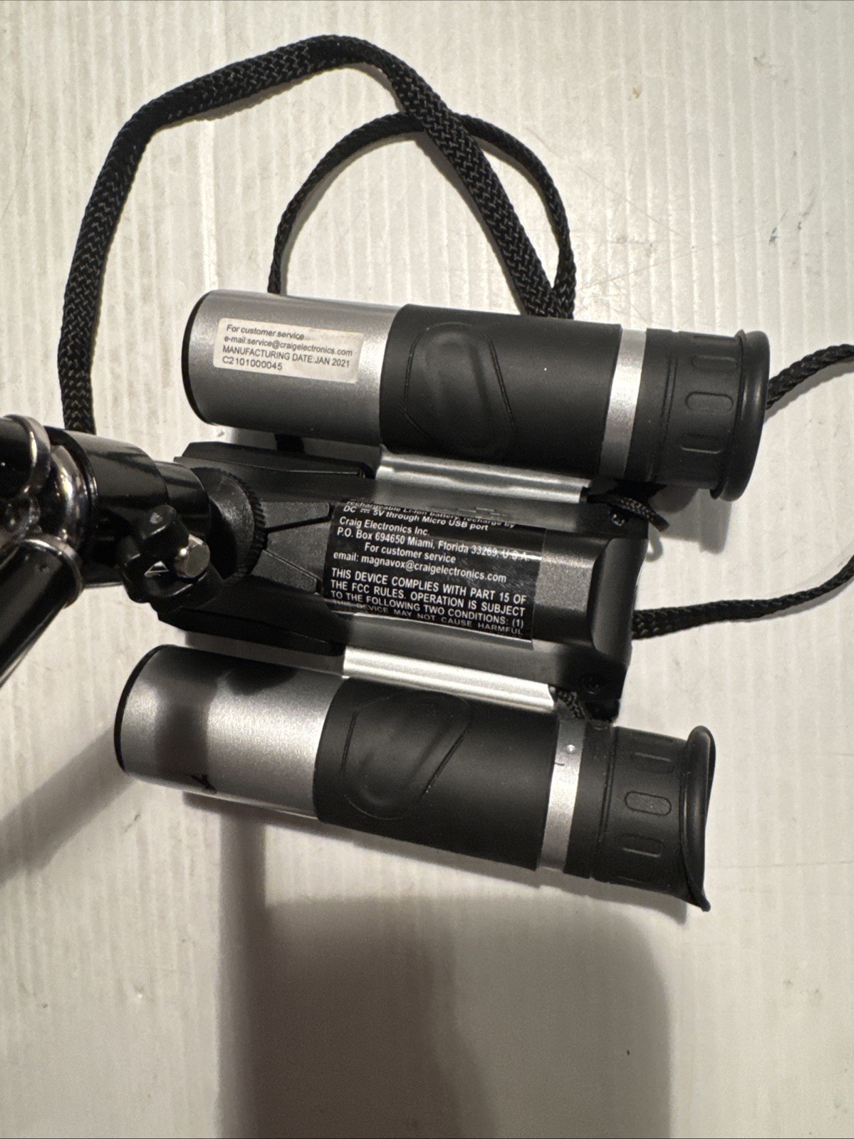 Craig CAC378 Binoculars with Digital Camera & 1.5" LCD Display in Black / Silver