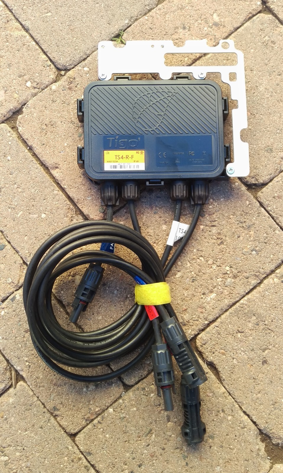 10 x Rapid Shutdown Equipment Tigo TS4-R-F with aluminum mount.