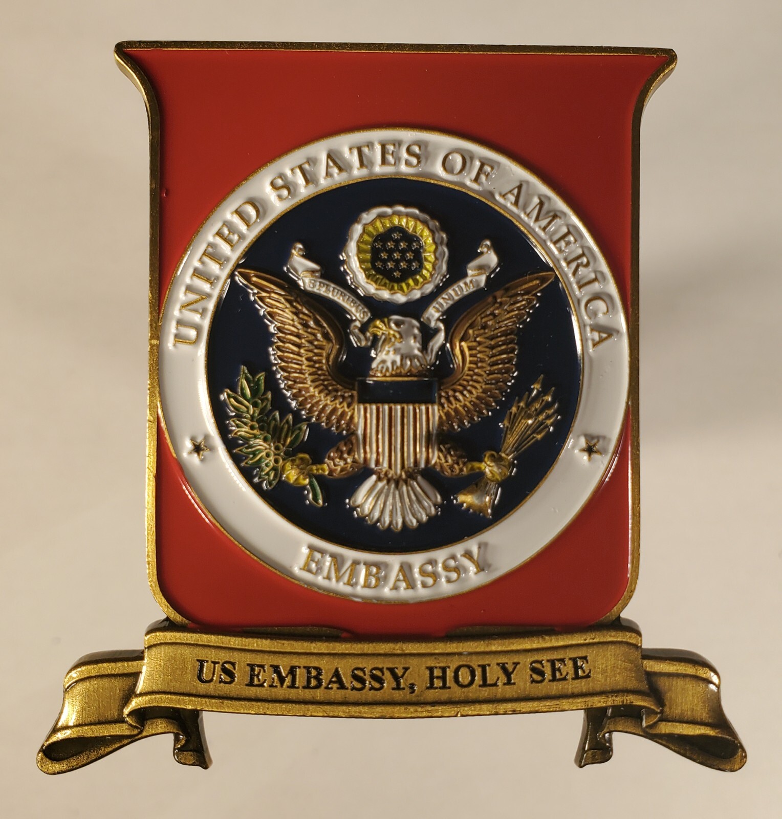 US STATE DEPARTEMENT US EMBASSY VATICAN CITY CHALLENGE COIN 2" wth 2.5" ht 174