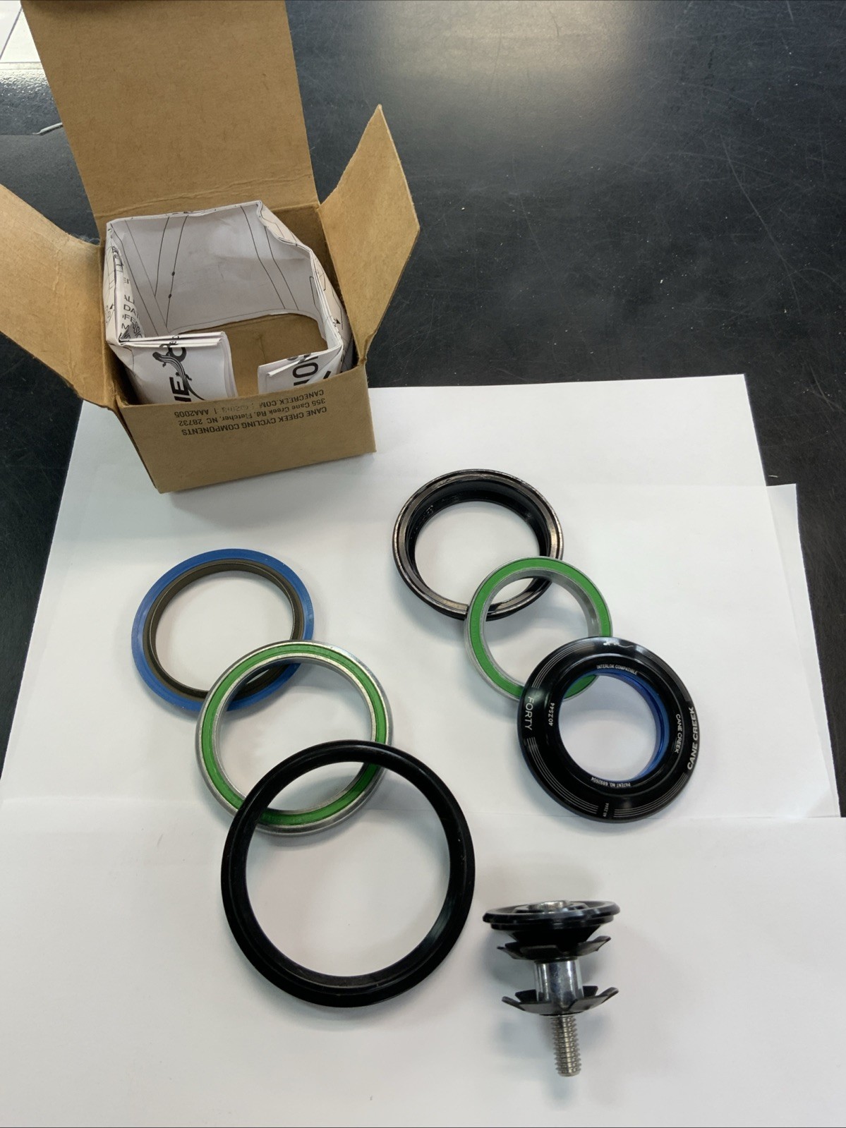 Cane Creek 40 - Zero Stack Headset - ZS44/28.6/H8/K/ZS56/40/H4/K Tapered
