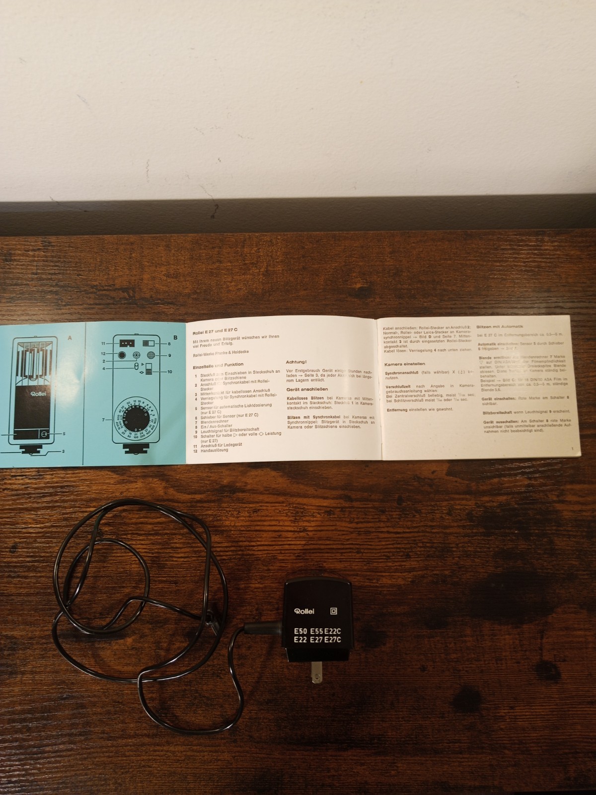 Rollie E27c Flash Unit Made In Germany Vintage Hot-shoe Mounted Elect. Compact