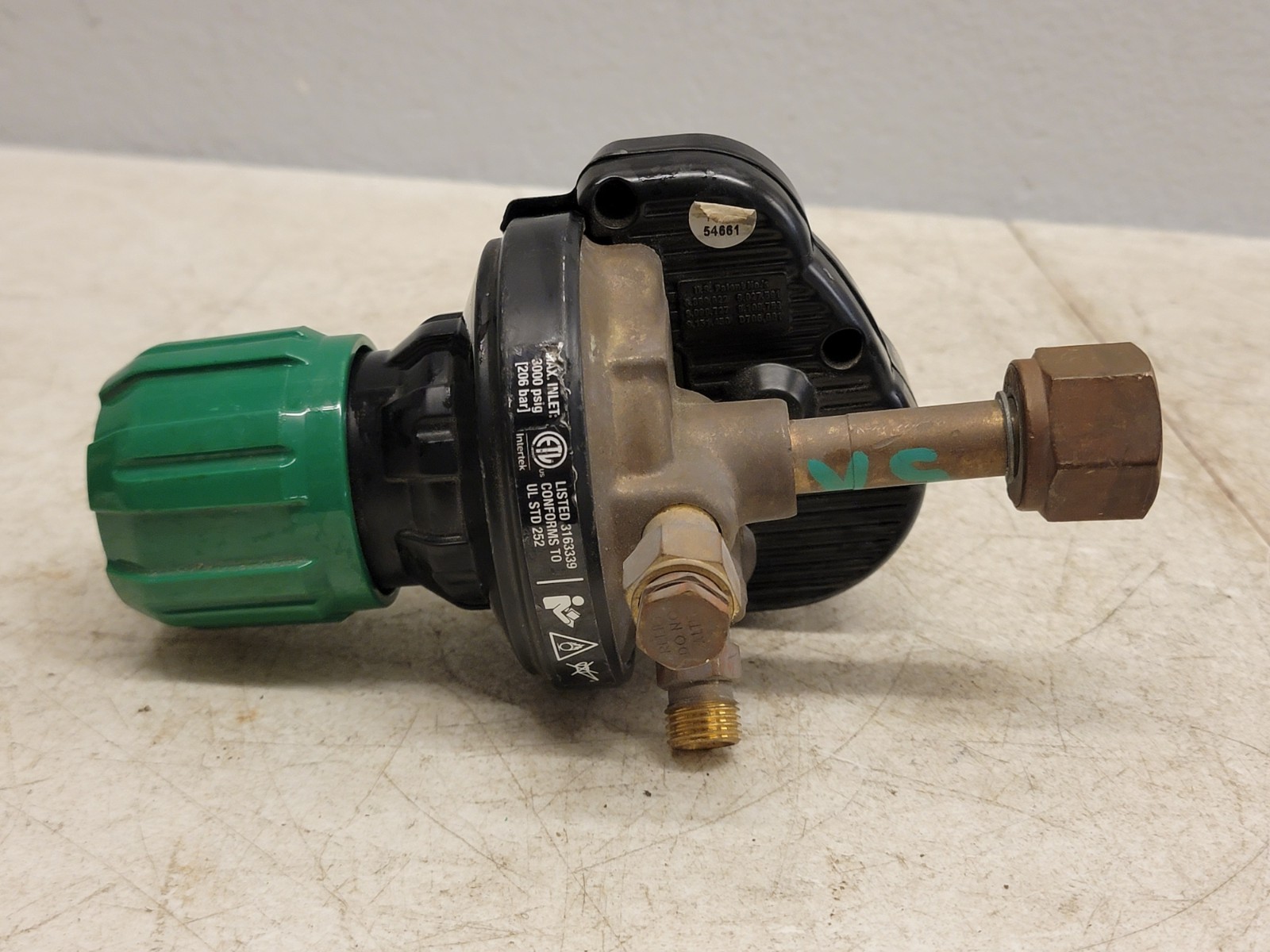 VICTOR Edge 2.0 ESS42-150-540 Oxygen Regulator