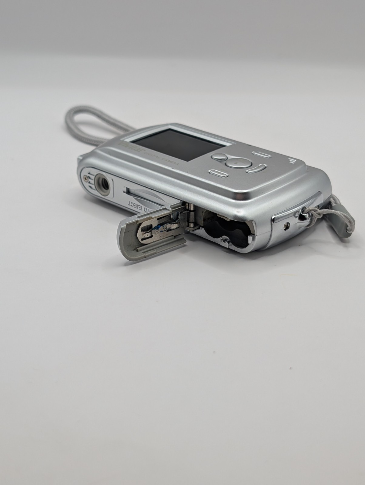 Vivitar Digital Camera Vivicam 3105s 3.2MP Silver Tested
