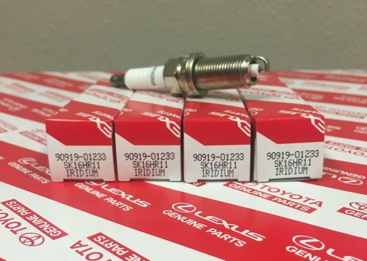 OEM TOYOTA CAMRY HIGHLANDER RAV4 SIENNA VENZA SPARK PLUGS SET OF 4