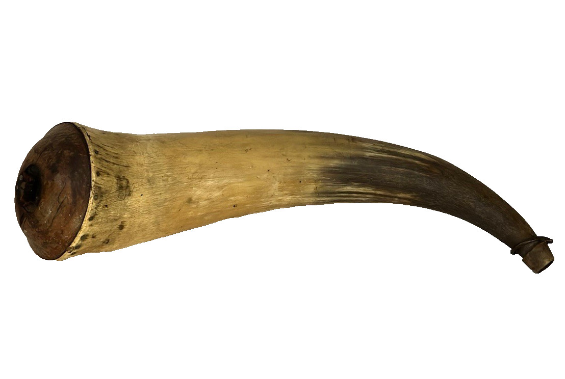 EARLY POWDER HORN 18TH OR 19TH CENTURY