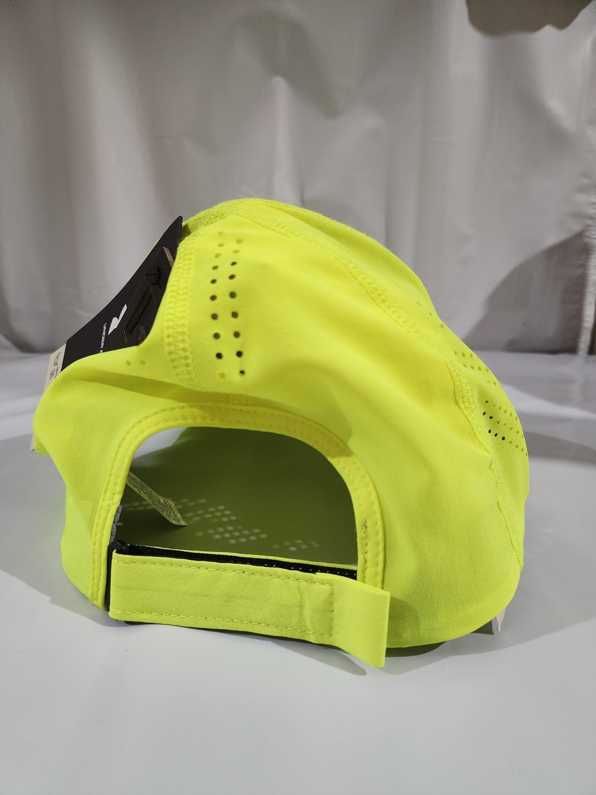 Under Armour Men's Iso-Cool Adjustable Hat Yellow Sz One Size