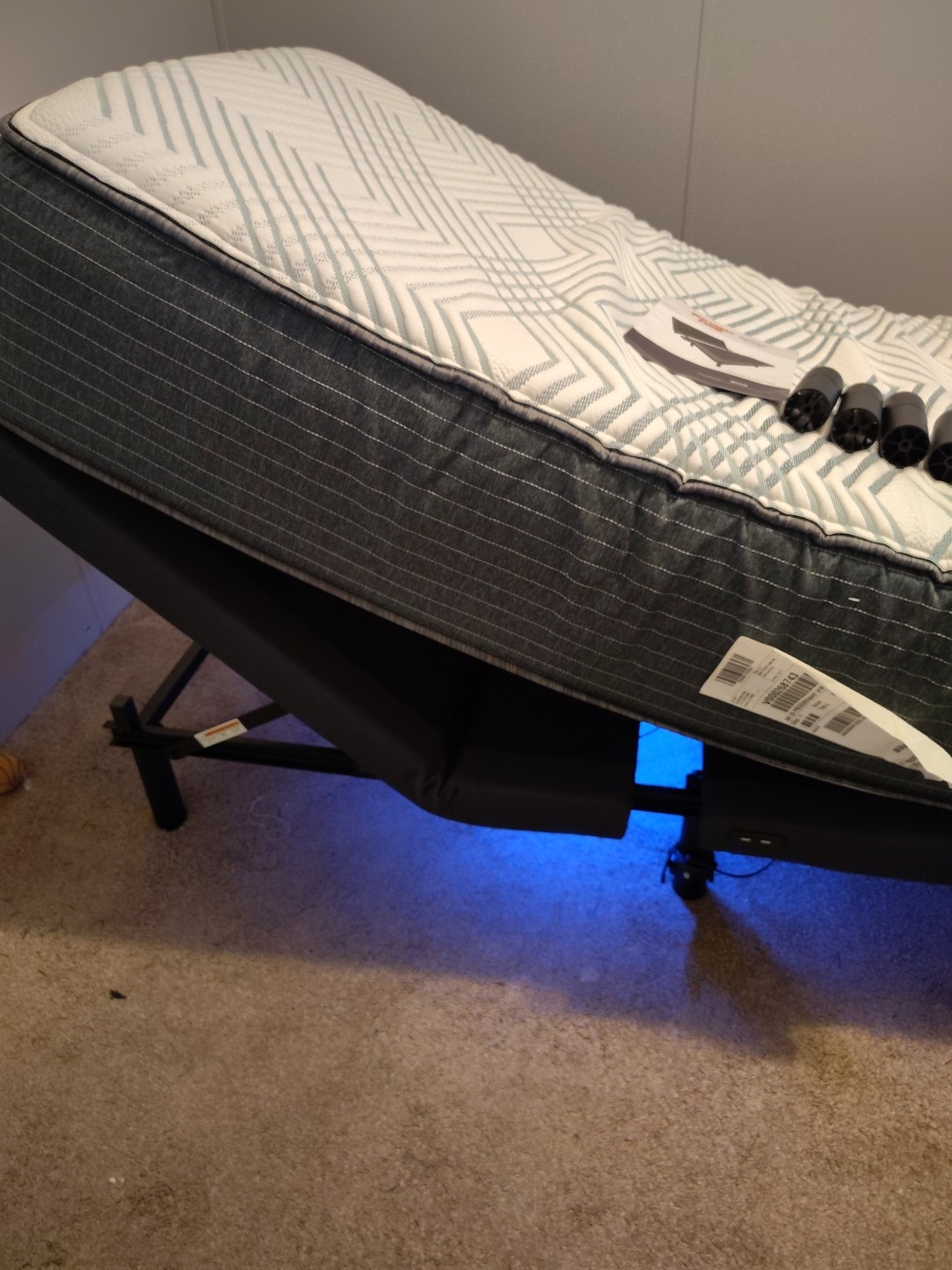 Beautyrest Sleepy Deluxe Electric Adjustable Bed With Massage Function And Light