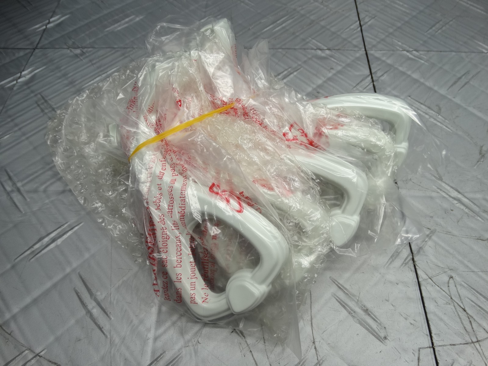 Blade Arm Hampton Bay 44in Clarkston II Ceiling Fan White 1003918865 (Lot of 5)
