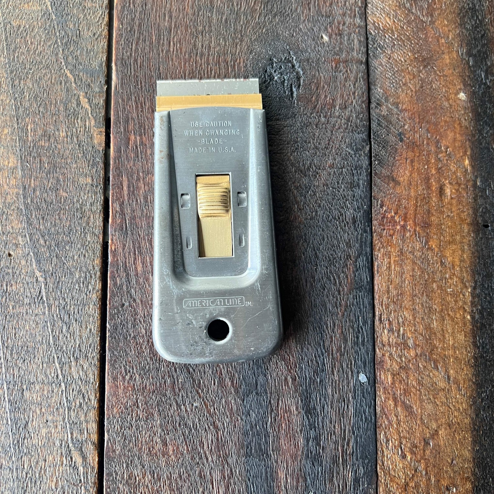 American Line Scraper With Razor Scraper Blade (USA)