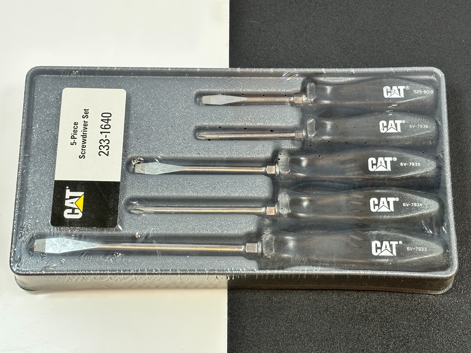 NEW Caterpillar CAT Tools USA 5pc Hard Black Handle Screwdriver Set, Sealed Tray