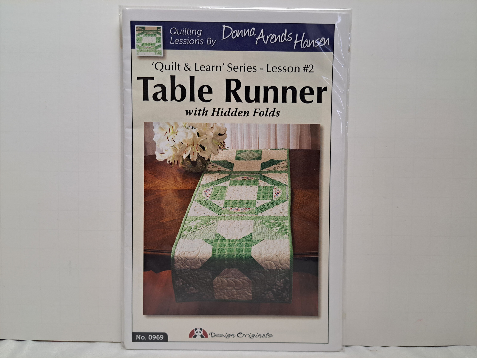 Design Originals (Donna Arends Hansen) Table Runner With Hidden Folds #0969