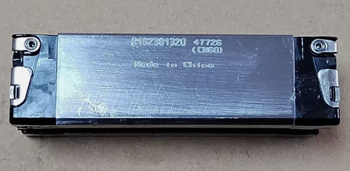 One Brand New R162381320 slider
